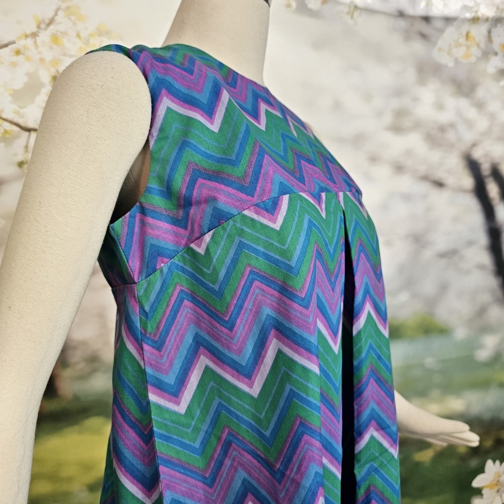 Vintage 1960's Dress Shift Mod Purple Green Zigzag Pattern Sleeveless 60s Groovy - Picture 10 of 15